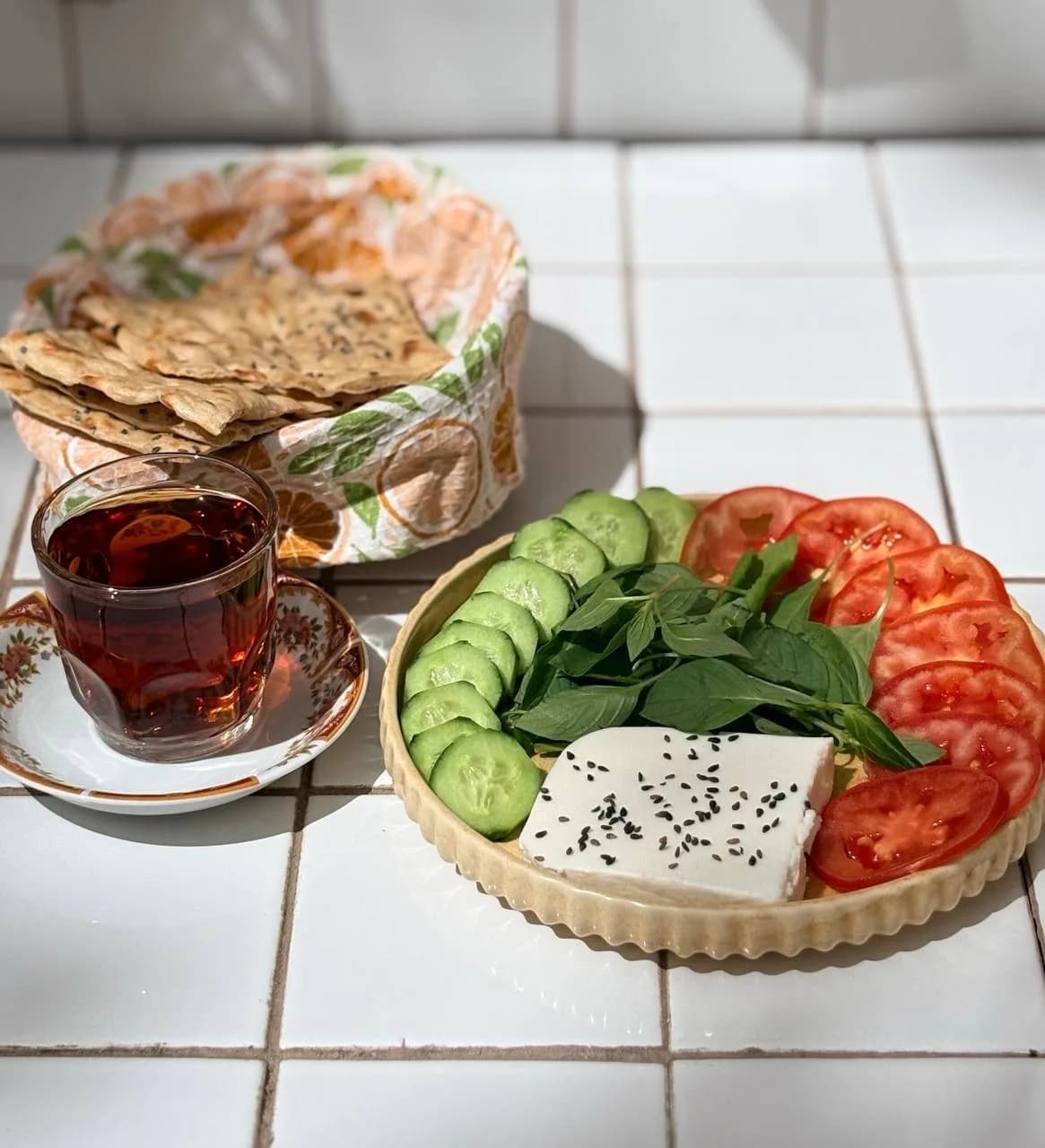 بشقاب پنیرپاستوریزه+چای